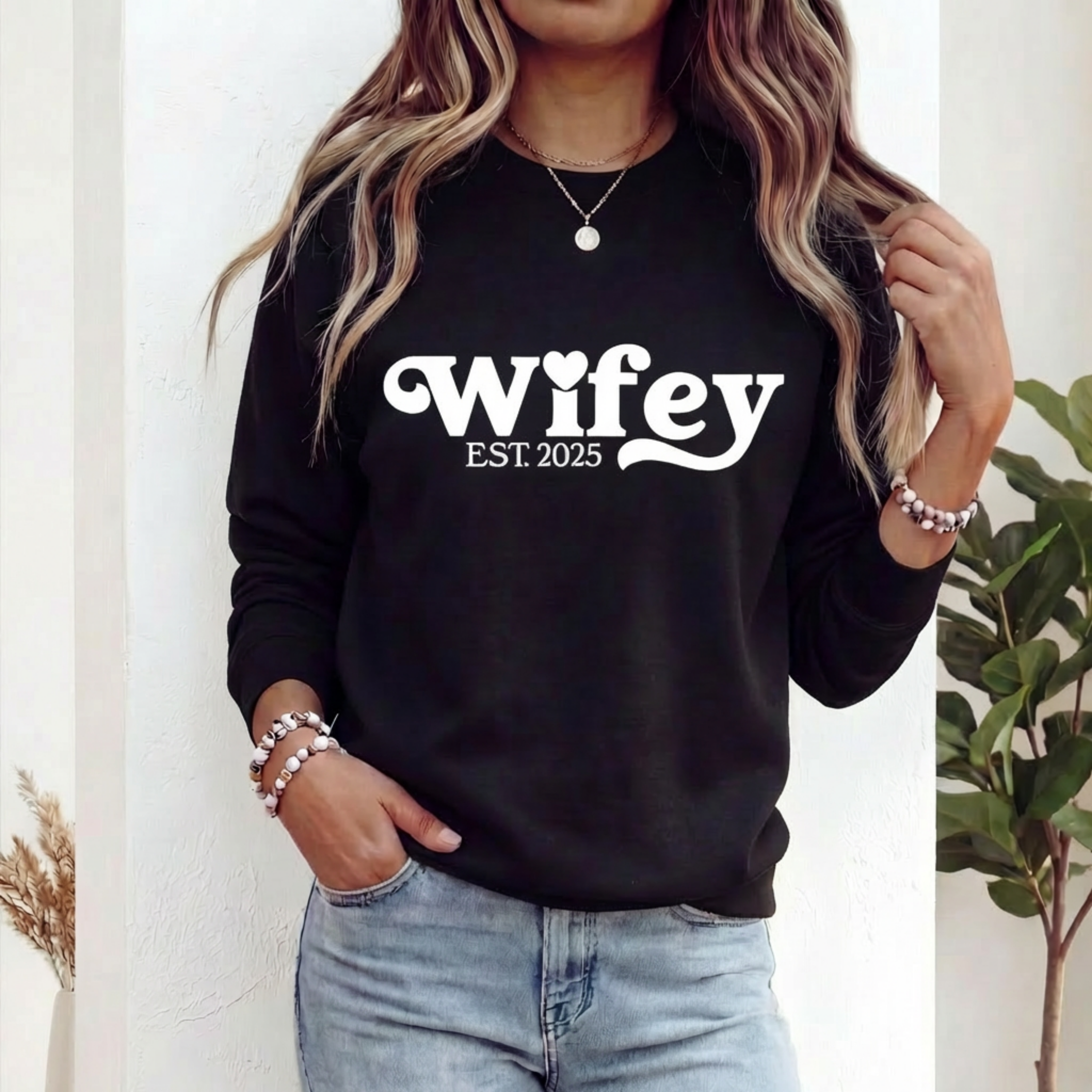 "Wifey" customised sweatshirt (EMBROIDERED)